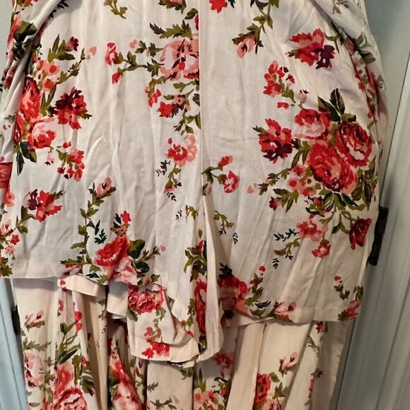 High low ( maxi length ) romper shirts set ! Super cute - new with tags- roses - Picture 3 of 10